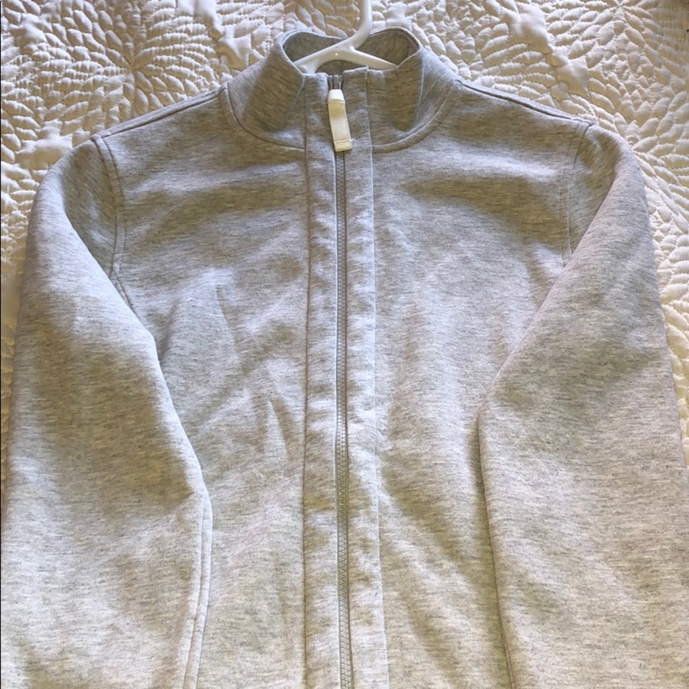 Victoria Sport Zipper Sweater